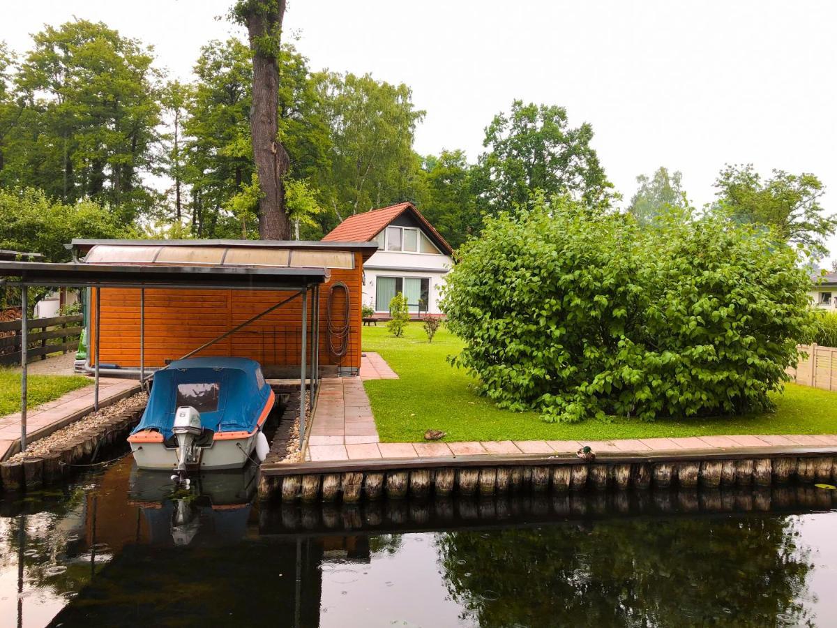 Ferienhaus Direkt An Der Spree Mit Whirlpool Und Sauna Berlim Exterior foto